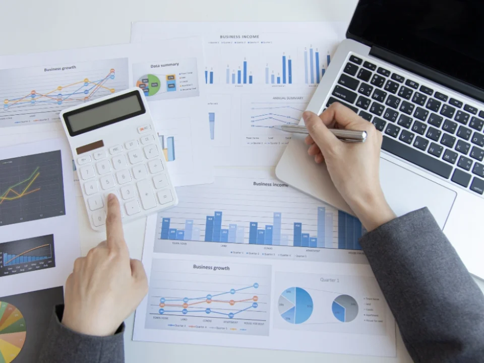 Programa Técnico Laboral por Competencias - Asistente Administrativo - Inesur - Formación integral en gestión administrativa y apoyo empresarial